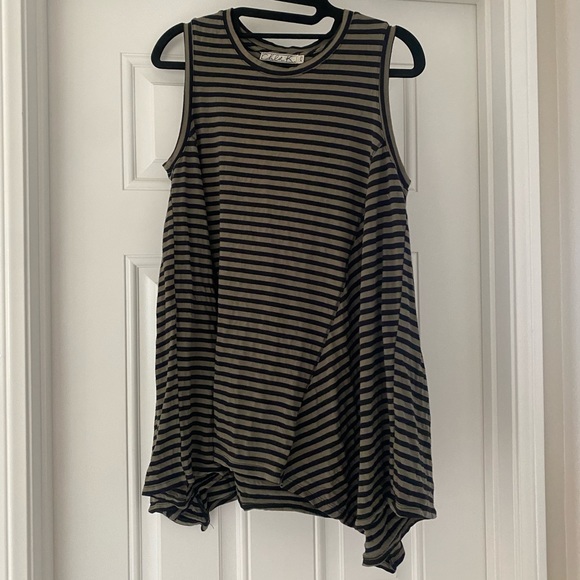 CHLOE K sharkbite flowy striped tunic tank top size XS - Picture 1 of 11
